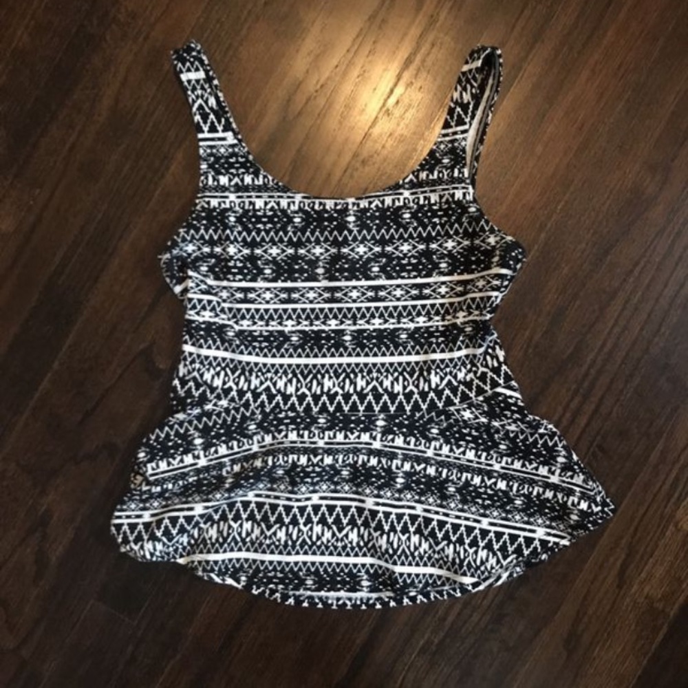 Express Peplum Top - M